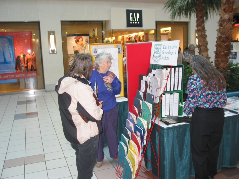 Whitby_Oshawa_Genealogical_Society_at_Oshawa_Mall_2004_D.jpg